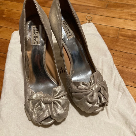 Badgley Mischka Wilda brushed suede heels - Picture 8 of 8